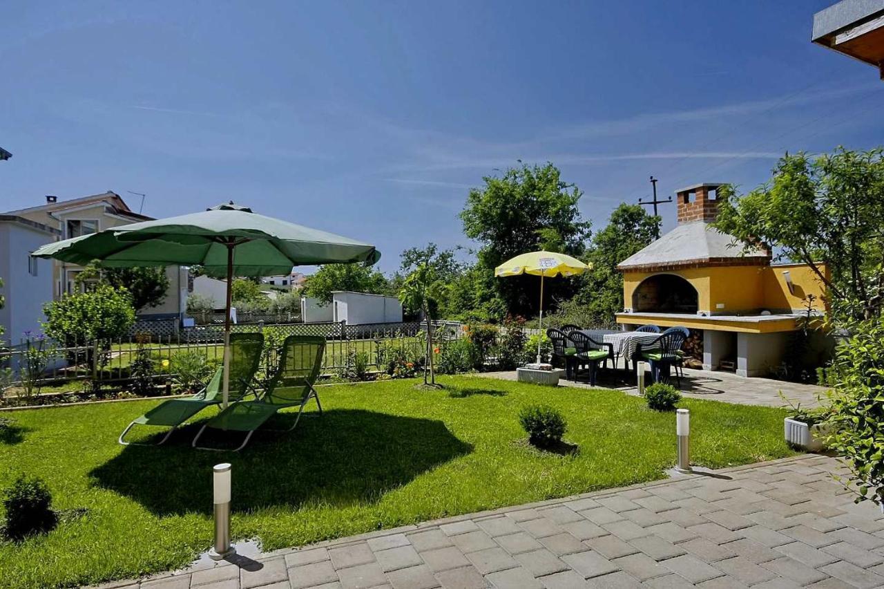 App Rosi Apartment โปเรช ภายนอก รูปภาพ