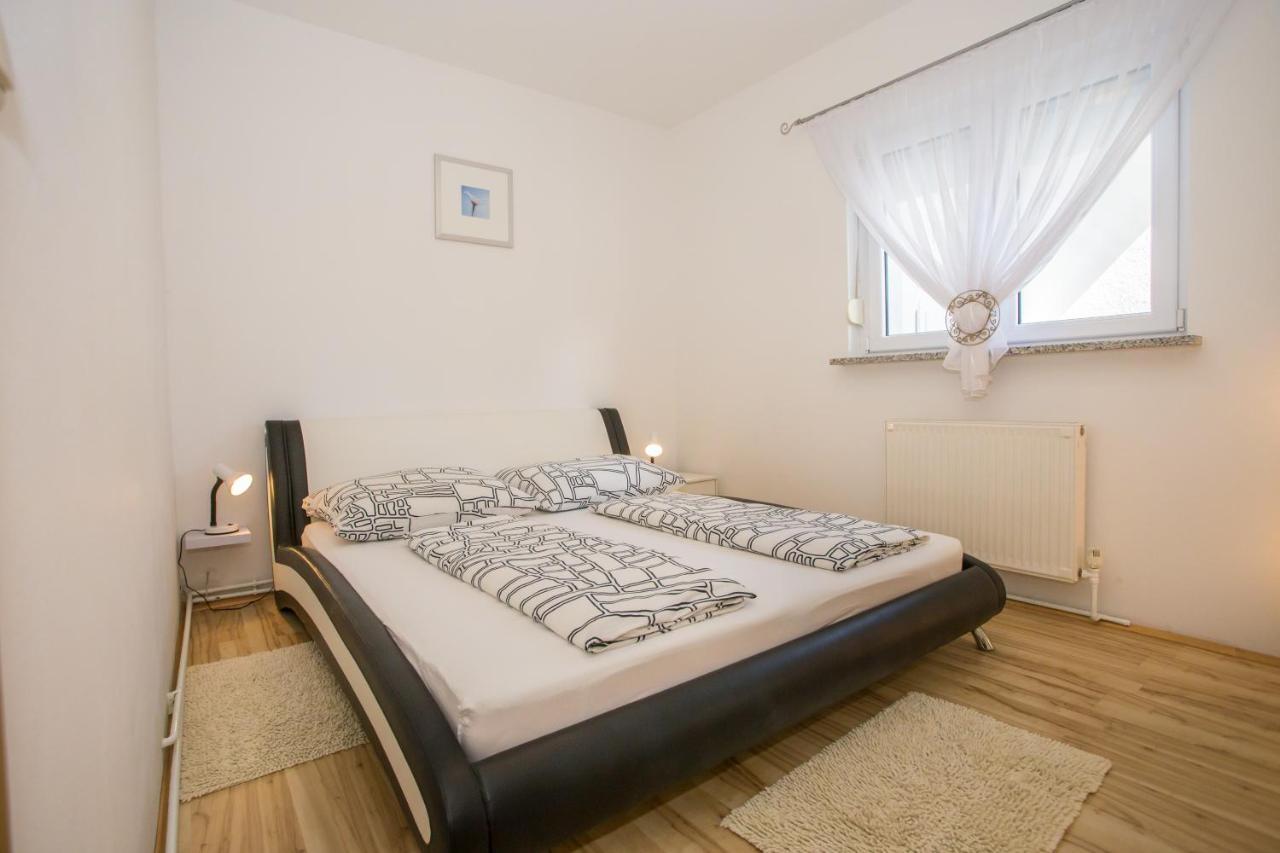 App Rosi Apartment โปเรช ภายนอก รูปภาพ