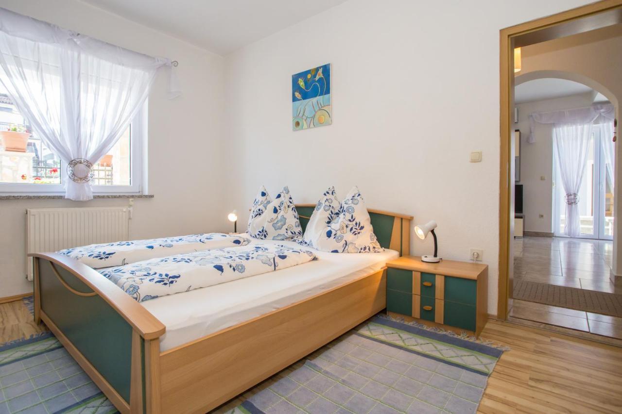 App Rosi Apartment โปเรช ภายนอก รูปภาพ