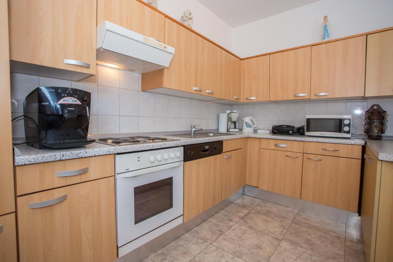 App Rosi Apartment โปเรช ภายนอก รูปภาพ